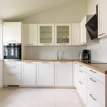 Apartman Eva *