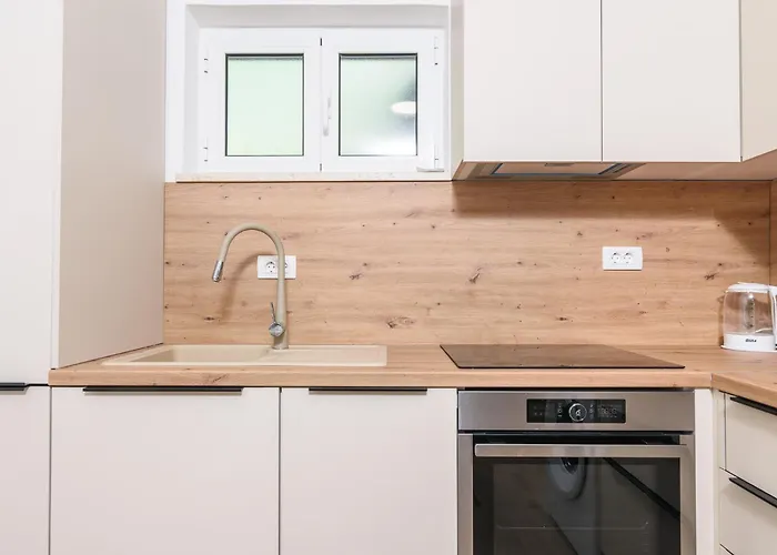 Eva * トロギール